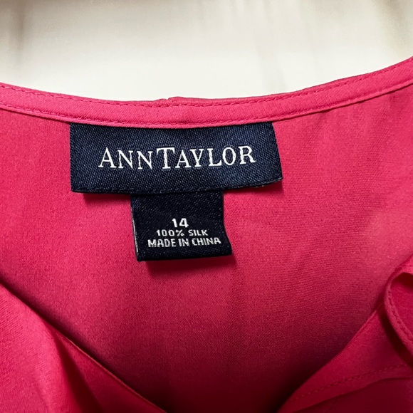 Vintage Ann Taylor 100% Silk pink button front blouse. - Picture 2 of 3